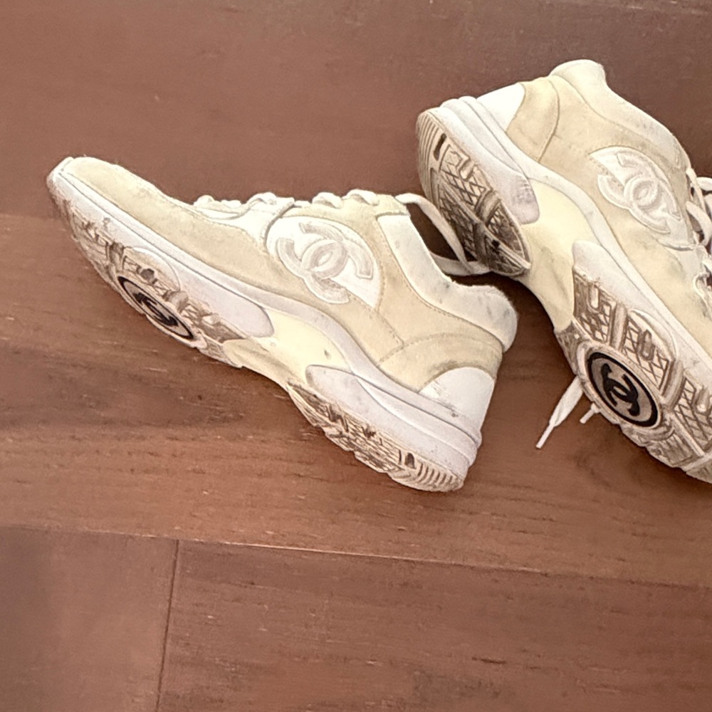 CHANEL Ivory and Beige Sneakers - Picture 10 of 10